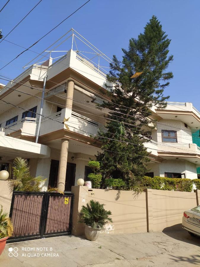 Happy Homestay Jaipur Ngoại thất bức ảnh