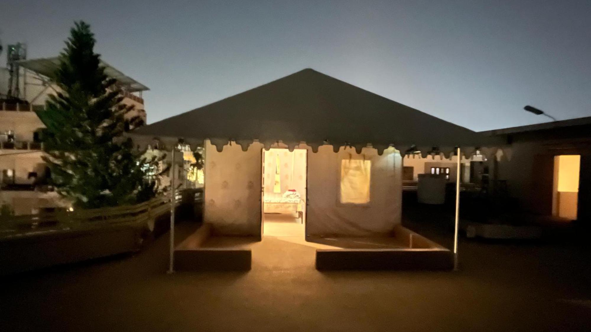 Happy Homestay Jaipur Ngoại thất bức ảnh