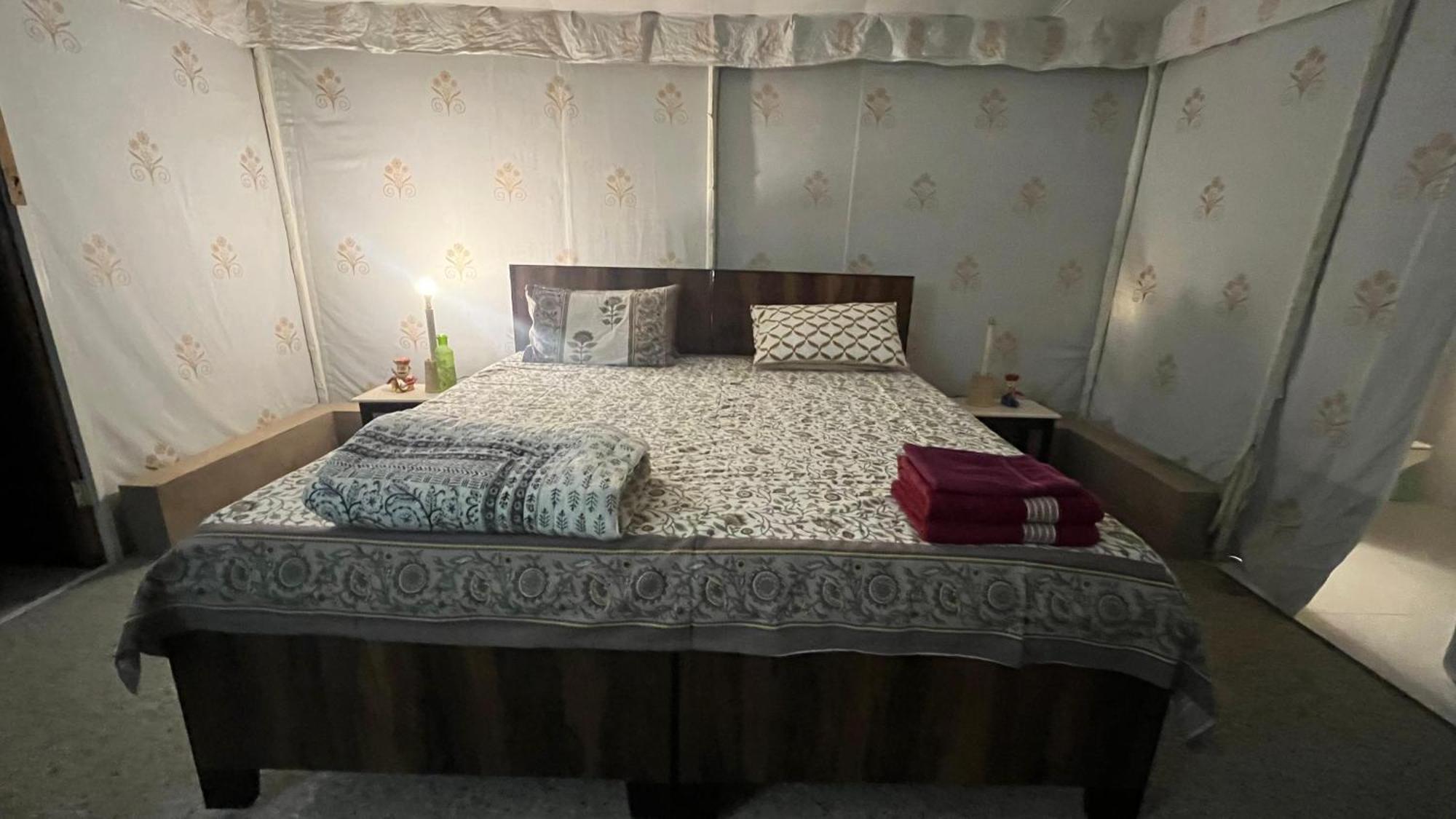 Happy Homestay Jaipur Ngoại thất bức ảnh